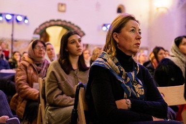 15-ISH07323.jpg