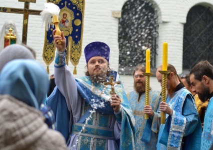 Радоваться успеху братьев и сестер во Христе