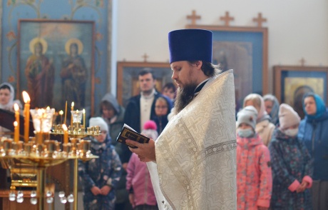 Великий пост: зачем отказываться от походов в театр, и как это связано с духовной жизнью?